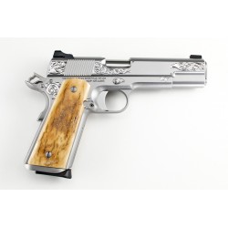 PISTOLET NIGHTHAWK CUSTOM 1911 GOVERNMENT VIP SILVER