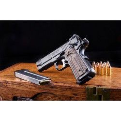 PISTOLET NIGHTHAWK CUSTOM 1911 OFFICIER WAR HAWK OFFICIER